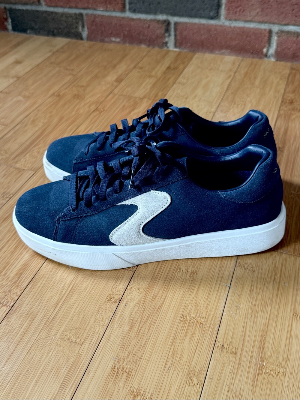 Skechers Eden LX Levors Men’s 9 Navy Suede Air Cooled Memory Foam Sneakers